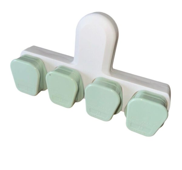 PACK OF FOUR 13amp Plugs and 4 Way 13a Mains Adapter